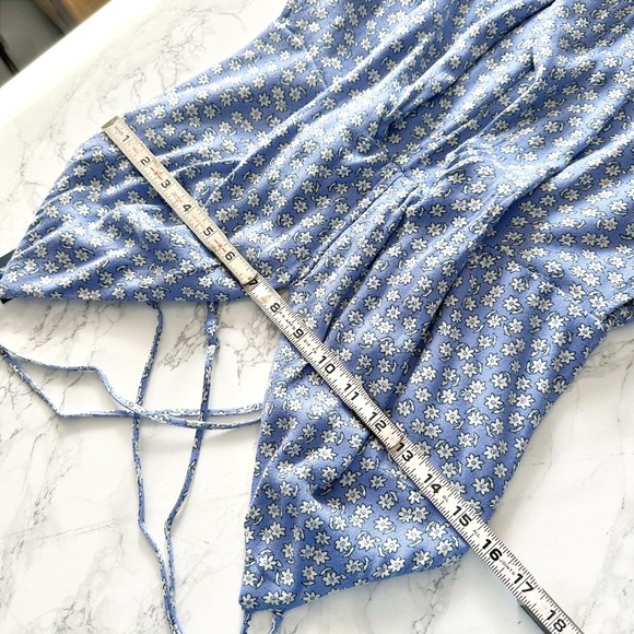 Abercrombie & Fitch Soulmate Strappy Blue Floral Tie-Front Jumpsuit Size Small - Picture 12 of 16